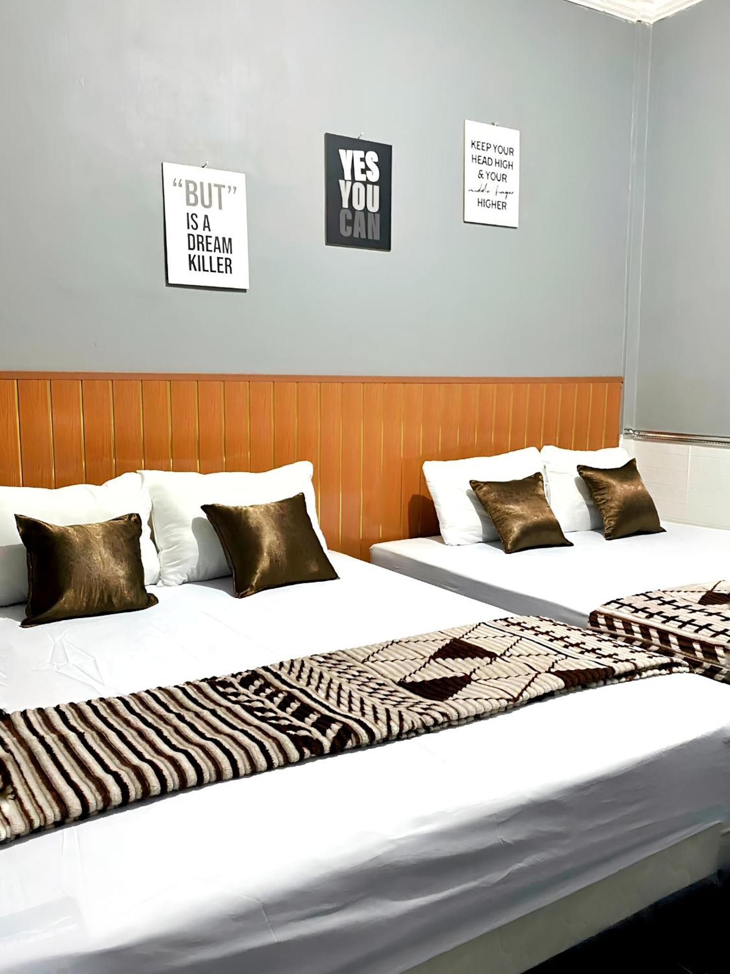 Jogja Day Inn Yogyakarta Eksteriør bilde