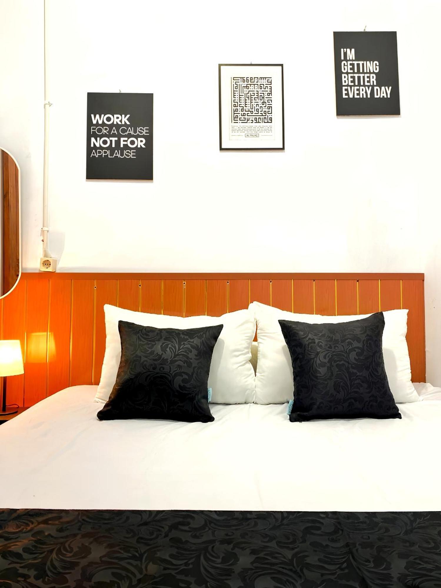 Jogja Day Inn Yogyakarta Eksteriør bilde
