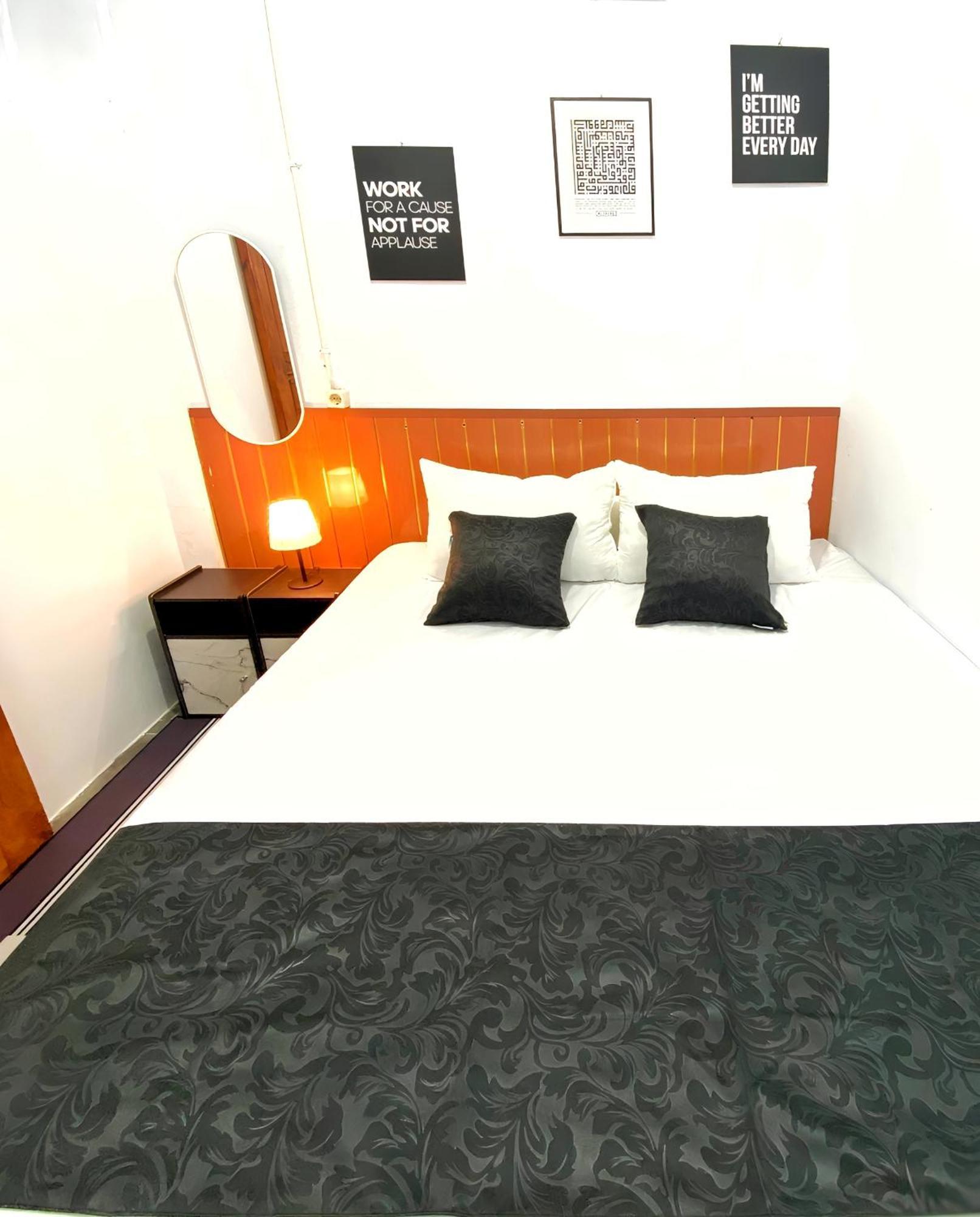 Jogja Day Inn Yogyakarta Eksteriør bilde