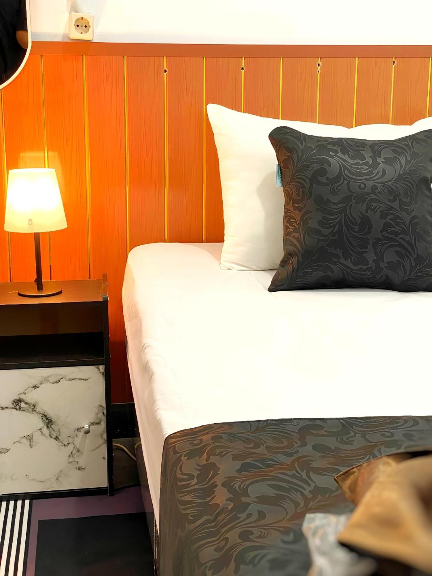 Jogja Day Inn Yogyakarta Eksteriør bilde